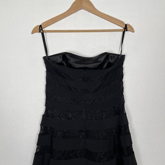 White House Black Market Strapless Lace Striped Bandage Fit and Flare Dress Sz.4 - Picture 8 of 11